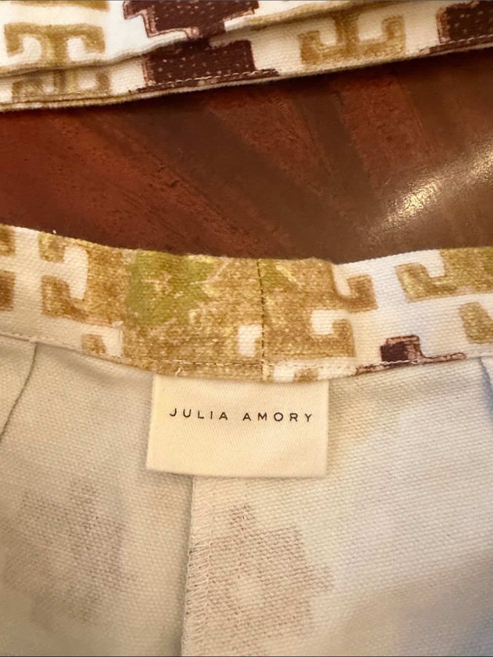 Julia Amory Set XS top and shorts - Picture 6 of 7